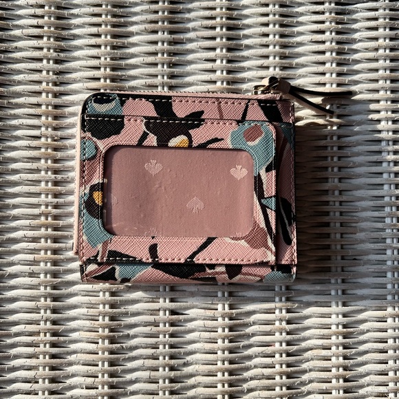 Kate Spade wallet - Picture 2 of 5